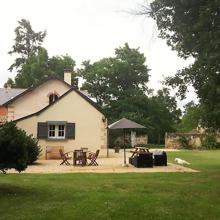 Domaine Chateau La Mothaye-self Catering Gites- Shared Pool- Loire Valley Les Bois-d'Anjou