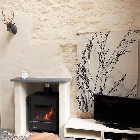 Дом отдыха Domaine Chateau La Mothaye-self Catering Gites- Shared Pool- Loire Valley *