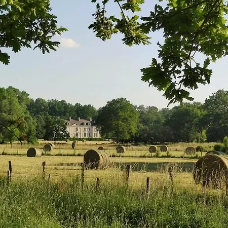 Σπίτι διακοπών Domaine Chateau La Mothaye-self Catering Gites- Shared Pool- Loire Valley