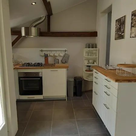Дом отдыха Domaine Chateau La Mothaye-self Catering Gites- Shared Pool- Loire Valley Les Bois-d'Anjou